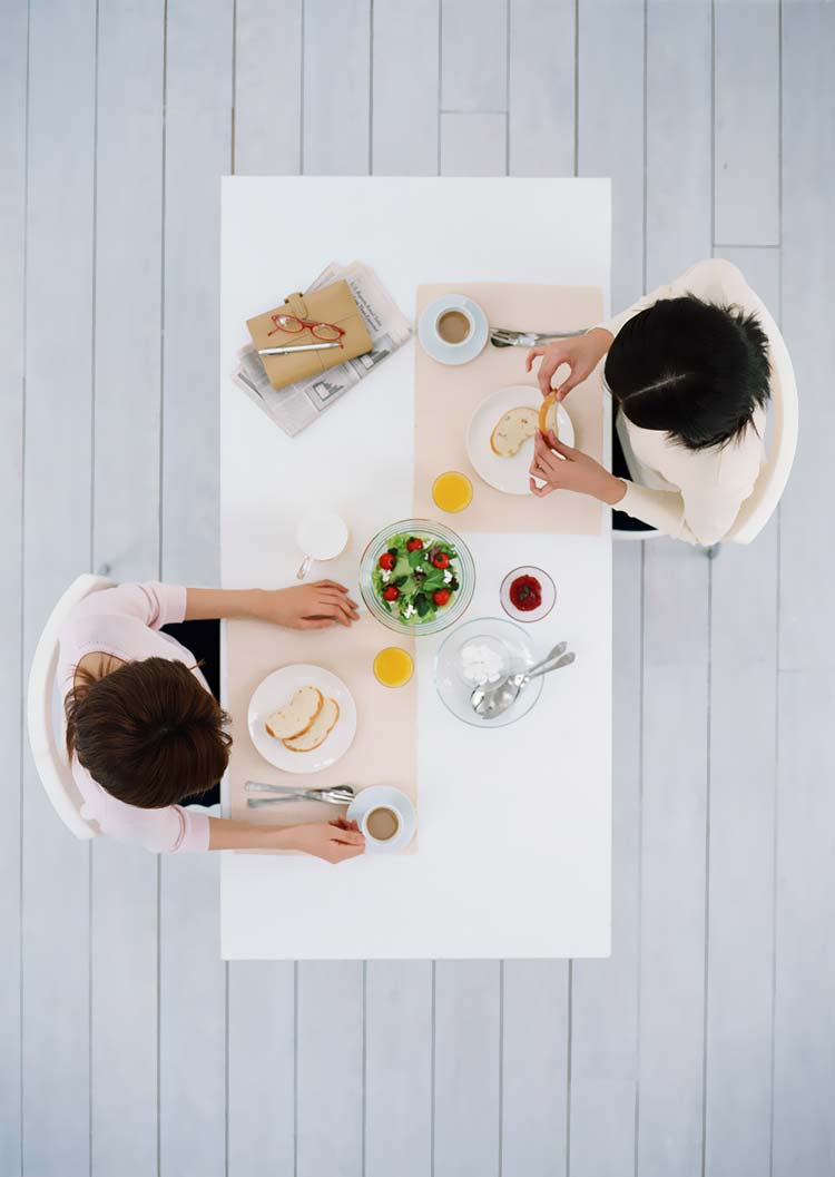 俯视吃早餐餐桌休闲餐厅海报背景素材