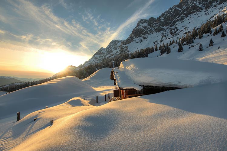 大雪山背景