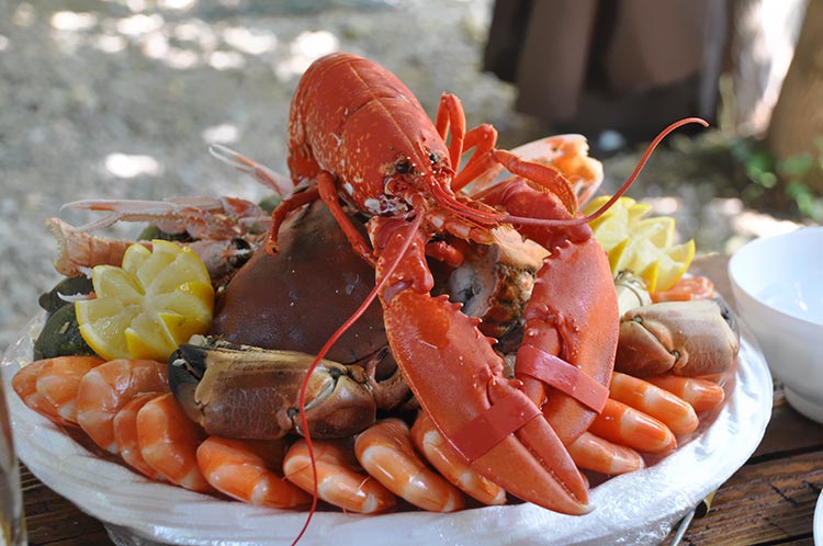 海鲜拼盘食品海鲜龙虾油渣虾4K美食图片